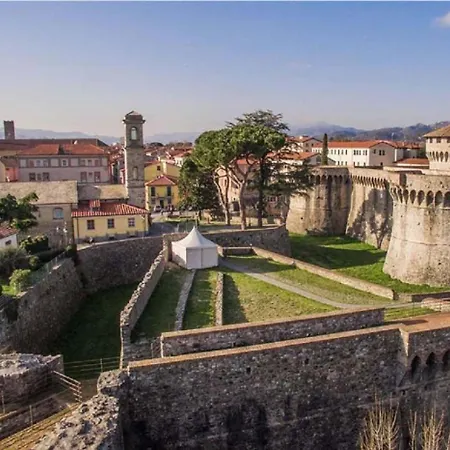 Rossodisera Guest house Sarzana