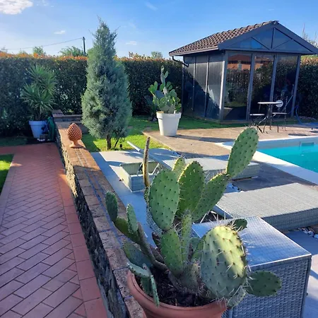 Rossodisera ゲストハウス 3*